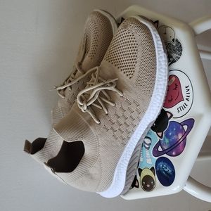 Danskin slip on sneakers size 9